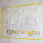 fraesbuchstaben-schriftzug-wand-buchstaben-wunschfarbe-online-bestellen.jpg